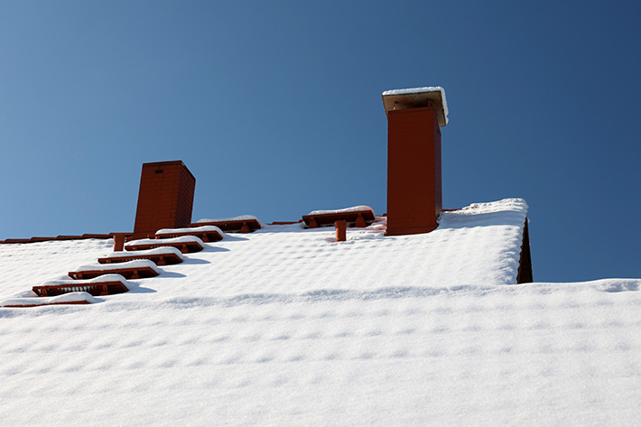 Navigating Roofing Challenges During Winter