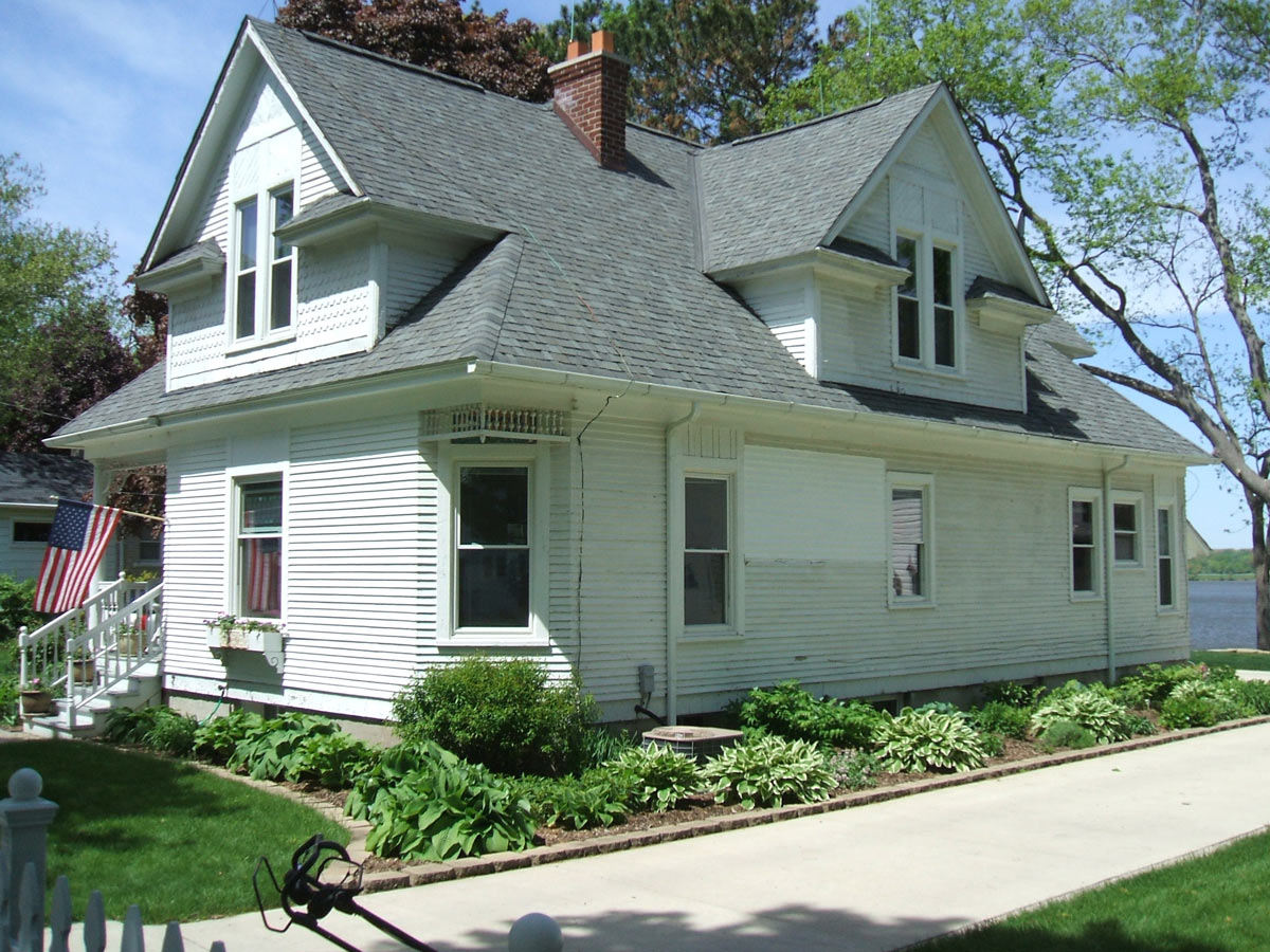 belleville-mi-home-refresh-before-02 Historical home refresh in Belleville MI before